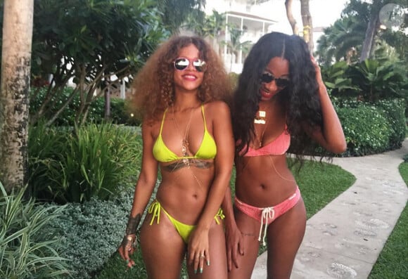 Rihanna et Melissa Forde en vacances à la Barbade. Photo publiée le 1er août 2015.