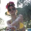 Rihanna, irrésistible dans son bikini jaune Charlie by MZ à la Barbade. Photo publiée le 31 juillet 2015.