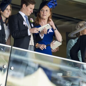 Sarah Ferguson et le prince Andrew prenaient part ensemble, avec également leurs filles les princesses Beatrice et Eugenie d'York, au Royal Ascot le 19 juin 2015.