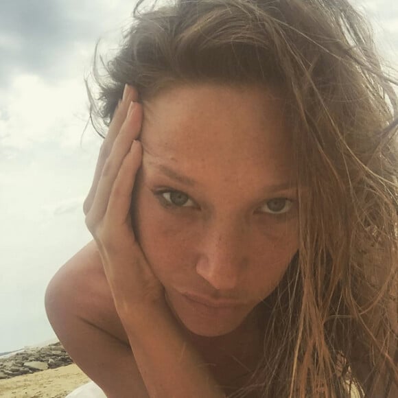 Laura Smet : selfie dans le Sud de la France