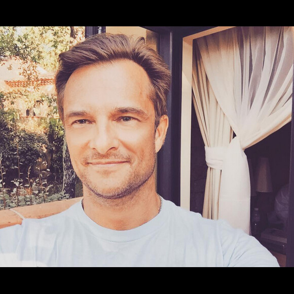 David Hallyday : selfie dans le Sud de la France