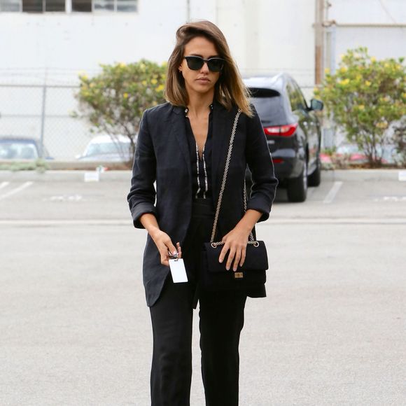 Exclusif - Jessica Alba se promène à Culver City, le 20 juillet 2015.