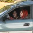 Kristen Stewart, les cheveux rouges, et Jesse Eisenberg sur le tournage du film "American Ultra" à La Nouvelle-Orleans le 15 avril 2014.