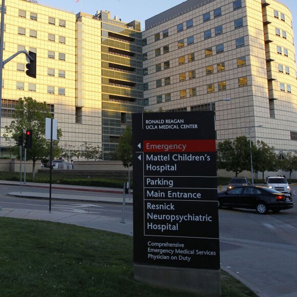 Centre médical UCLA où a été hospitalisé Harrison Ford à Venice, le 5 mars 2015 après le crash de son avion sur la pelouse du Penmar Golf Course.  General views of the UCLA Medical Center where Harrison Ford was taken after he crashes his plane Penmar golf course in Venice, California on March 5, 2015. Harrison suffered multiple gashes to his head and was bleeding at the scene.05/03/2015 - Venice