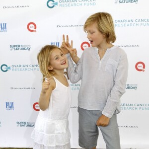 Malgré la perte définitive de la garde de ses enfants, qu'elle a pour tout l'été en vacances, l'actrice Kelly Rutherford, son fils Hermes et sa fille Helena ont assisté à l'oeuvre caritative "Ovarian Cancer Research Fund's Super Saturday" à Water Mill. Le 25 juillet 2015 