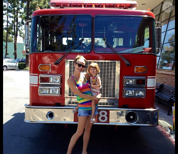 Ashley Scott et sa fille Ada Bella / photo postée sur le compte Instagram de l'actrice.