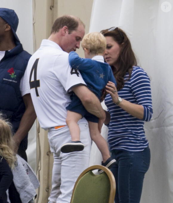 Le prince George de Cambridge lors d'un match de polo du prince William le 14 juin 2015