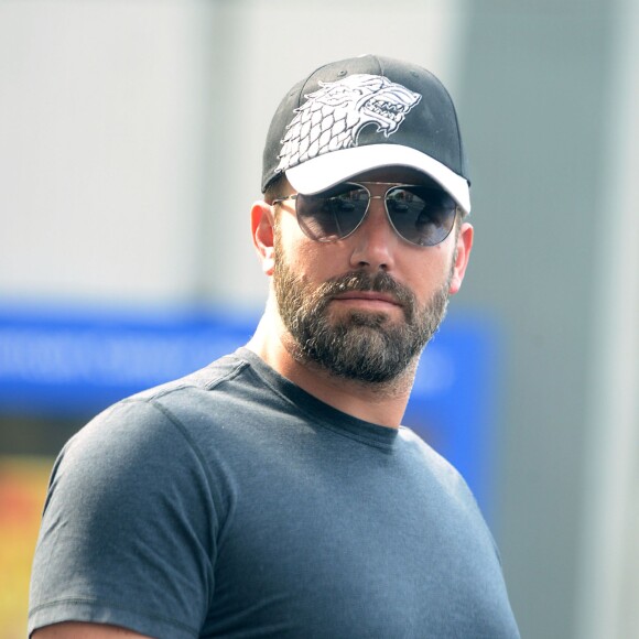 Ben Affleck, ses enfants Violet, Seraphina et Samuel, ainsi que sa mère Chris sont allés visiter le Fernbank Science Center à Atlanta, le 14 août 2015