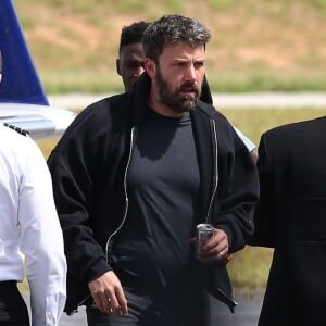 Exclusif - Ben Affleck arrive en jet privé à Atlanta le 8 aout 2015