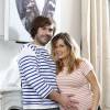 La comédienne Jenny Del Pino, enceinte de son compagnon Gontran Cherrier, pose en sa compagnie en décembre 2014.