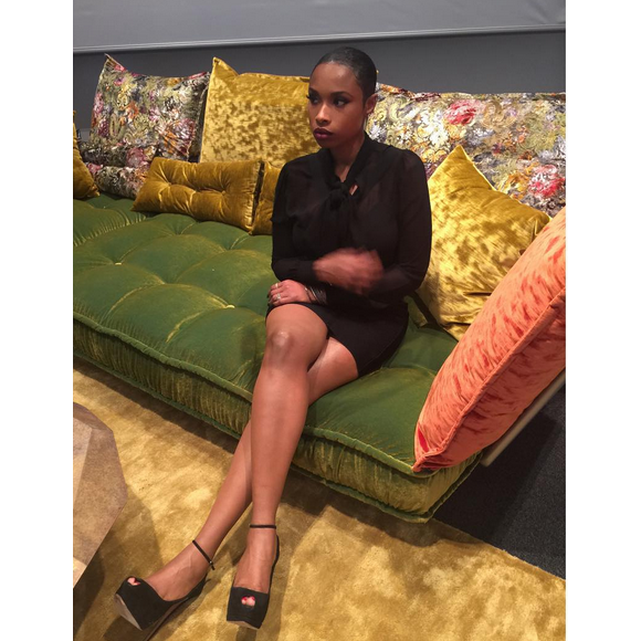 Jennifer Hudson opte pour la boule à zéro