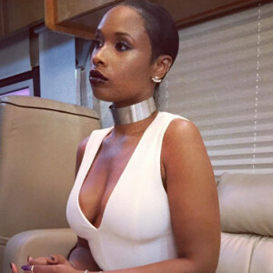 Jennifer Hudson opte pour la boule à zéro