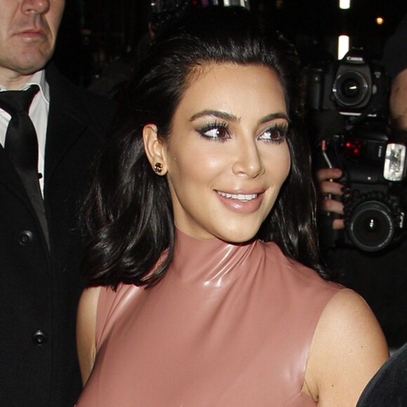 Kim Kardashian et Kanye West arrivent au restaurant Annabel pour la soirée de Madonna à Londres. Le 26 février 2015 