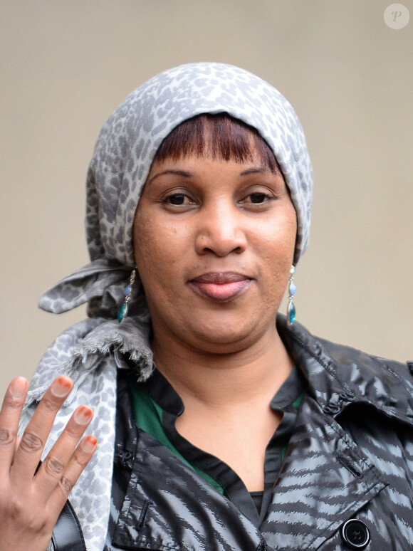 Nafissatou Diallo quitte le tribunal du Bronx à New York, le 10 décembre 2012. Un accord financier entre Dominique Strauss-Kahn et Nafissatou Diallo qui l'accusait d'agression sexuelle a mis fin ce lundi aux poursuites contre l'ancien patron du FMI.