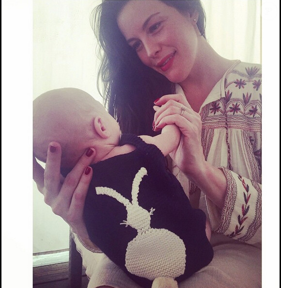 Liv Tyler avec son petit garçon Sailor (photo postée le 5 avril 2015).
