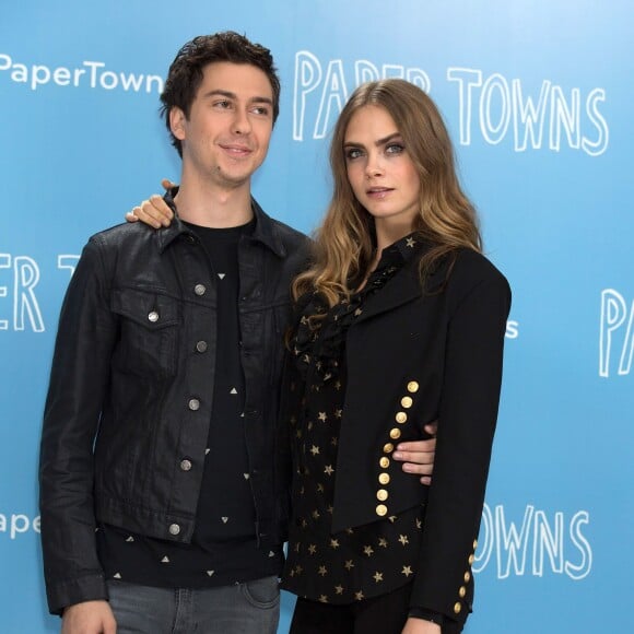 Nat Wolff et Cara Delevingne - Photocall pour "Paper Town" à Londres à l'Hôtel Claridge le 18 juin 2015. 18 June 2015.18/06/2015 - Londres