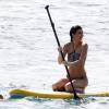Kendall Jenner fait du paddle à Saint-Barthélemy, le 20 août 2015.
