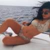 Kylie Jenner en bikini et en bateau lors de vacances à Saint-Barthélemy. Photo publiée le 20 août 2015.