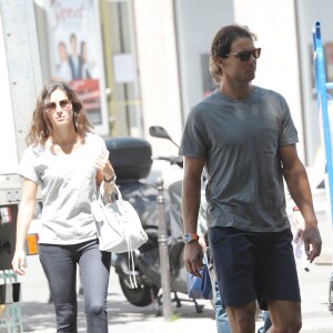 Rafael Nadal et sa compagne Maria Francisca Perello (Xisca) se promènent dans les rues de Paris, le 4 juin 2015. Rafael Nadal & Francisca Perello out and about in Paris 4 June 2015.04/06/2015 - Paris