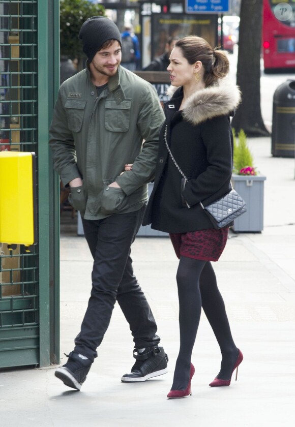 Kelly Brook et Danny Cipriani à Londres, le 29 mars 2013.