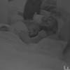 Coralie et Nicolas dans le même lit dans la quotidienne de Secret Story 9, le lundi 24 aout 2015, sur NT1