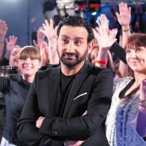 Cyril Hanouna sous l'oeil de Nikos Aliagas pour la campagne de rentrée d'Europe 1