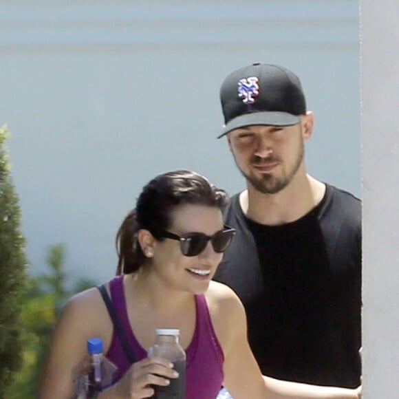 Exclusif - Lea Michele et son petit ami Matthew Paetz à la sortie de leur cours de pilates à La Nouvelle-Orléans. Le 31 juillet 2015.