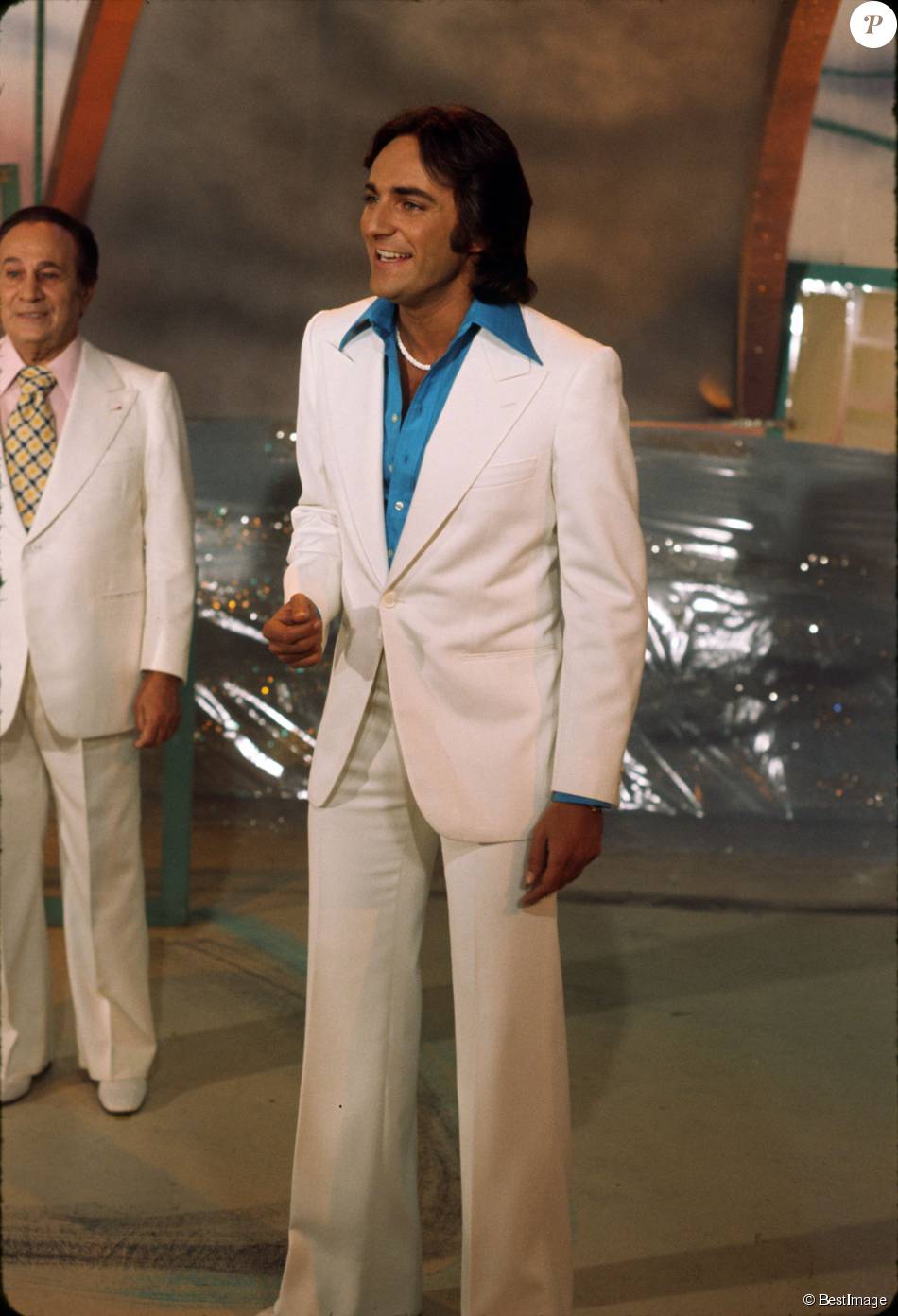 Archives Tino Rossi et son fils Laurent Rossi sur un plateau en 1975 Purepeople Archives Tino Rossi et son fils Laurent Rossi sur un plateau en 1975 Purepeople