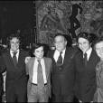  Archives - Yves Mourousi, Laurent Rossi, Thierry Le Luron, Leon Zitrone, Michel Drucker, Fred Mella à la première de Thierry Le Luron à Bobino, le 28 février 1978  
  
  