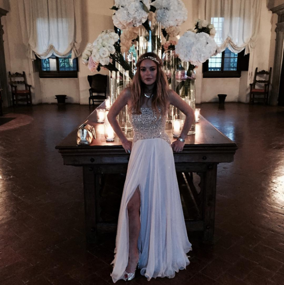 Lindsay Lohan, lors de la réception suivant le mariage de Justin Etzin et Lana Zakocela, le samedi 22 août 2015.