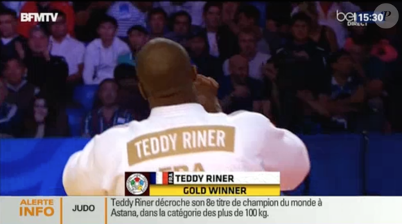 Image de la finale de Teddy Riner sacré champion du monde de judo des plus de 100 kilos à Astana, le 29 août 2015.