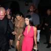 Kim Kardashian, sa soeur Kourtney et son mari Kanye West à la sortie du Craig's Restaurant après les VMA Awards à West Hollywood, Los Angeles, le 30 août 2015