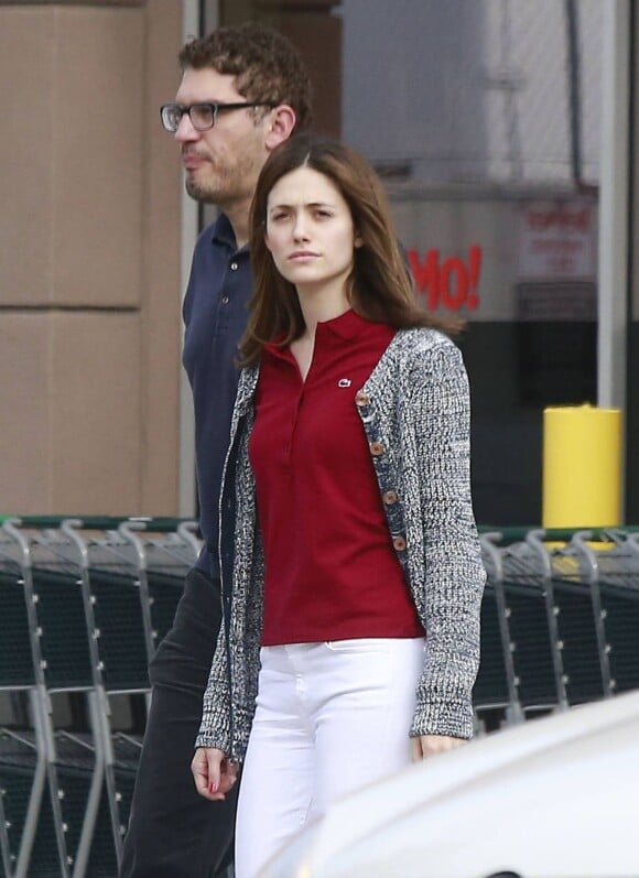 Exclusif - Emmy Rossum et son compagnon Sam Esmail font du shopping à West Hollywood, le 23 mai 2015