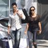 Jesse Metcalfe et sa petite ami Cara Santana font du shopping à West Hollywood, le 21 juillet 2015