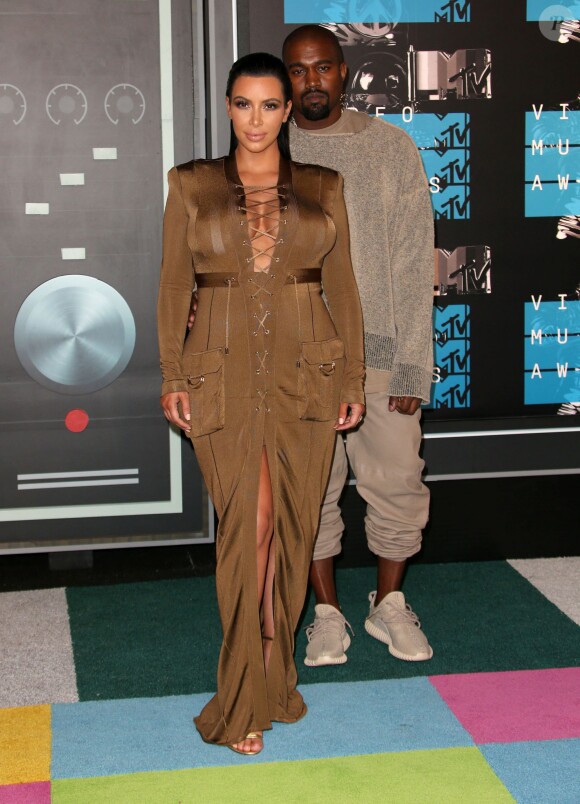 Kim Kardashian et son mari Kanye West aux MTV Video Music Awards à Los Angeles le 30 août 2015.