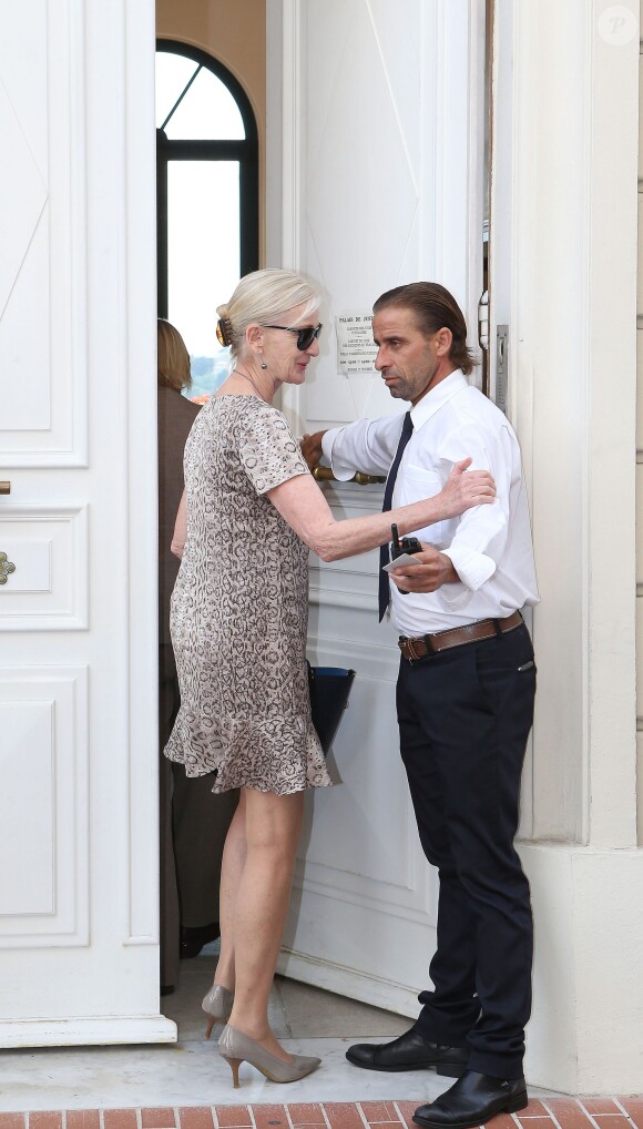 Kelly Rutherford , accompagnée de sa mère Ann Edwards, arrive au tribunal de Monaco pour tenter de récupérer la garde de ses enfants Hermès et Helena qui vivent avec leur père Daniel Giersch à Monaco. Le 3 septembre 2015.