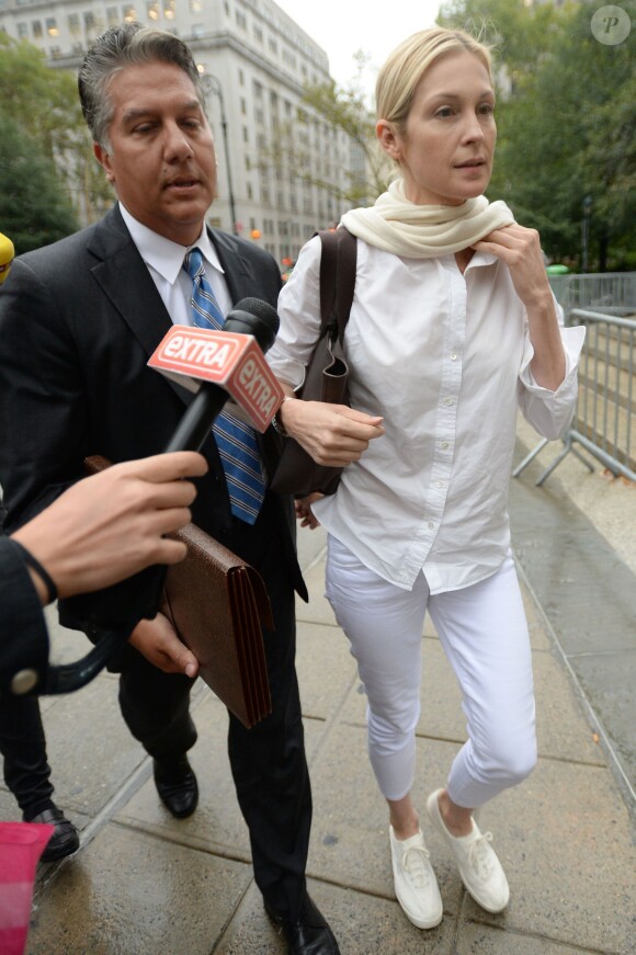 Kelly Rutherford arrive sans ses enfants au tribunal dans le quartier de Manhattan à New York, le 11 août 2015.
