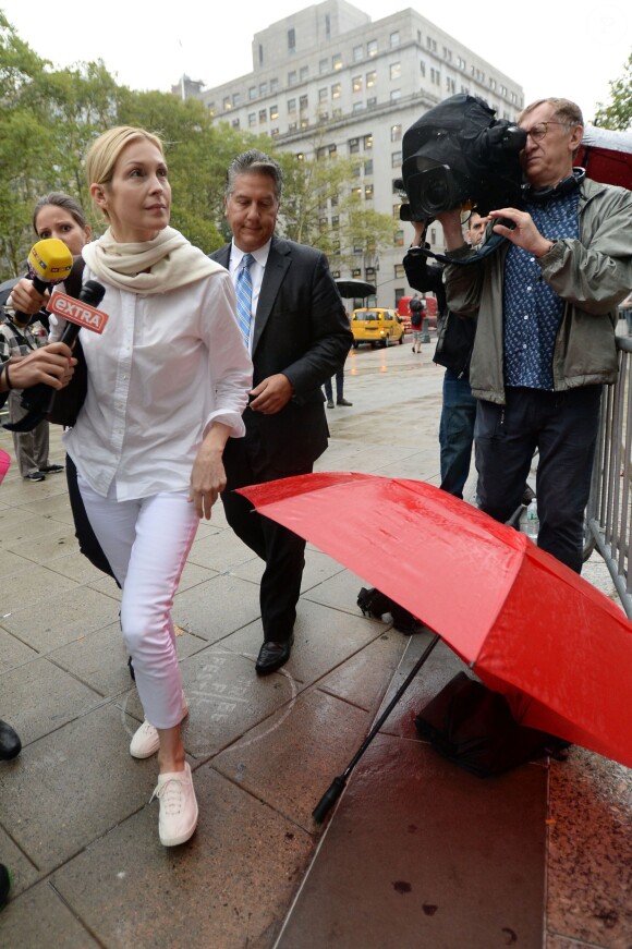 Kelly Rutherford arrive sans ses enfants au tribunal dans le quartier de Manhattan à New York, le 11 août 2015