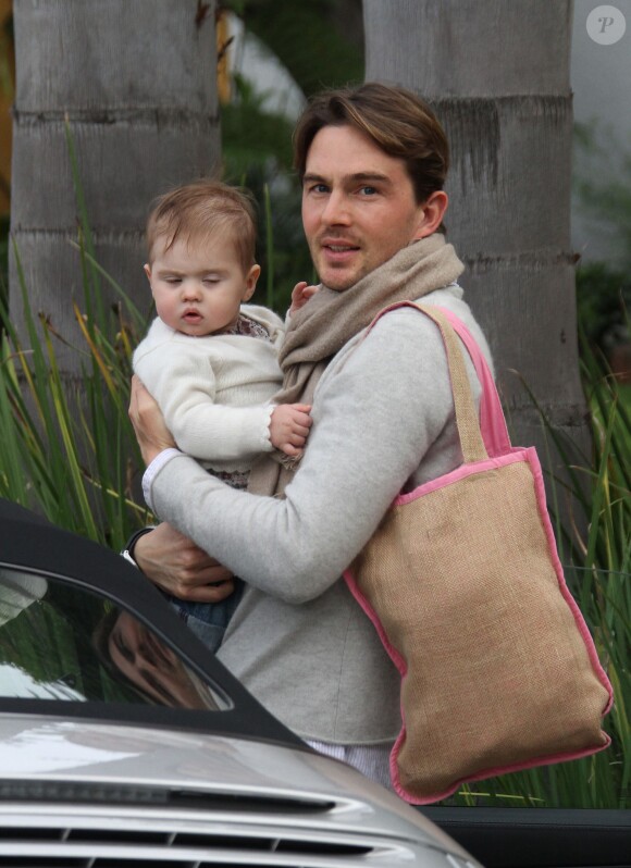 Daniel Giersch récupère sa fille à Los Angeles le 31 décembre 2009