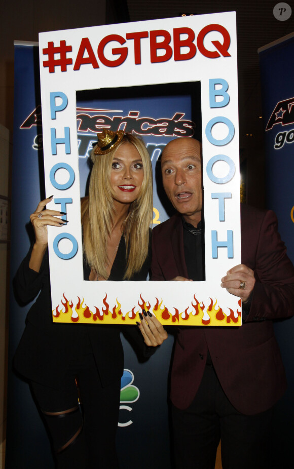 Heidi Klum, Howie Mandel - Soirée de l'émission "America's Got Talent" Saison 10 et évènement BBQ à New York, le 2 septembre 2015.  Celebrities at the 'America's Got Talent' Season 10 Live Viewing Party and BBQ event in New York City, New York on September 2, 2015.02/09/2015 - New York