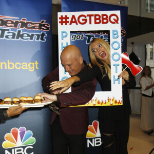 Heidi Klum, Howie Mandel - Soirée de l'émission "America's Got Talent" Saison 10 et évènement BBQ à New York, le 2 septembre 2015.  Celebrities at the 'America's Got Talent' Season 10 Live Viewing Party and BBQ event in New York City, New York on September 2, 2015.02/09/2015 - New York