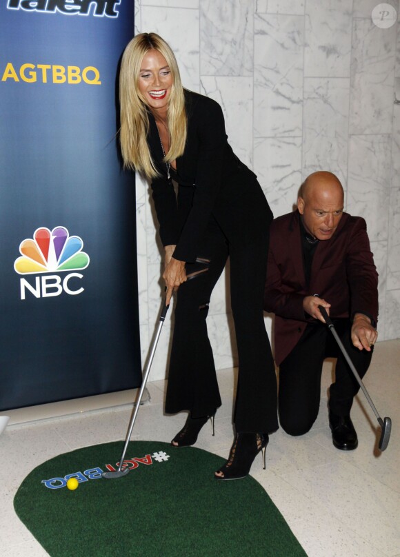 Heidi Klum, Howie Mandel - Soirée de l'émission "America's Got Talent" Saison 10 et évènement BBQ à New York, le 2 septembre 2015.  Celebrities at the 'America's Got Talent' Season 10 Live Viewing Party and BBQ event in New York City, New York on September 2, 2015.02/09/2015 - New York