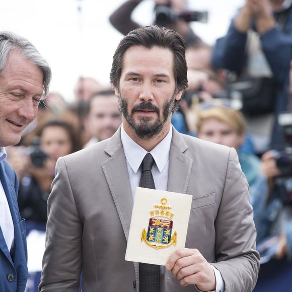L'acteur Keanu Reeves inaugure sa cabine sur les planches lors du 41e Festival du film américain de Deauville, le 4 septembre 2015.
