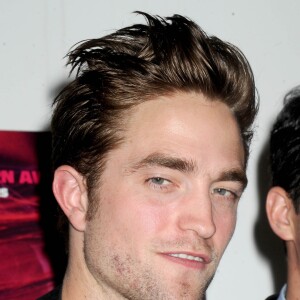 Portrait de Robert Pattinson pour la première de "Heaven Knows That" à New York le 18 mai 2015