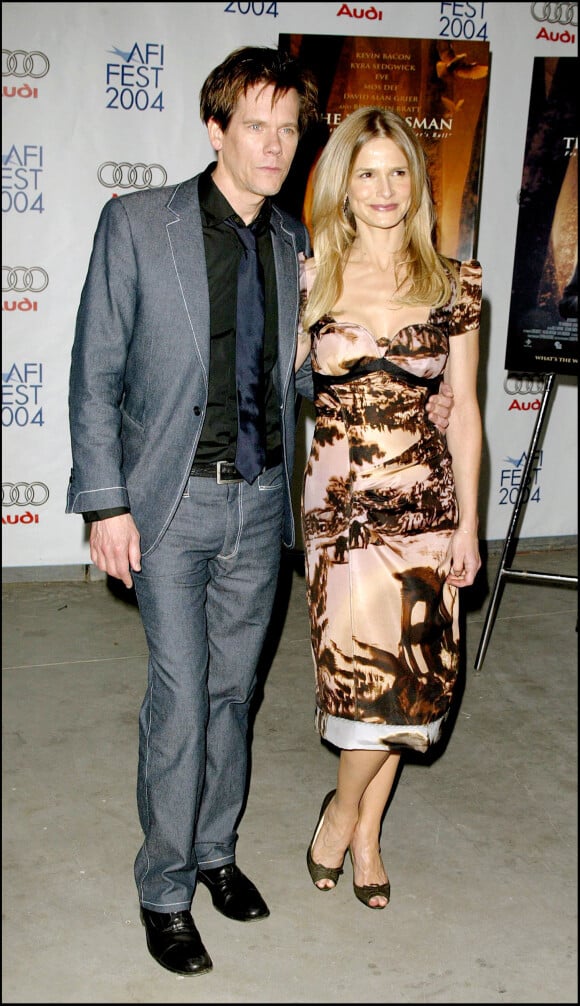 Kevin Bacon, sa femme Kyra Sedgwick à la première de The Woodsman à Hollywood le 5 novembre 2004