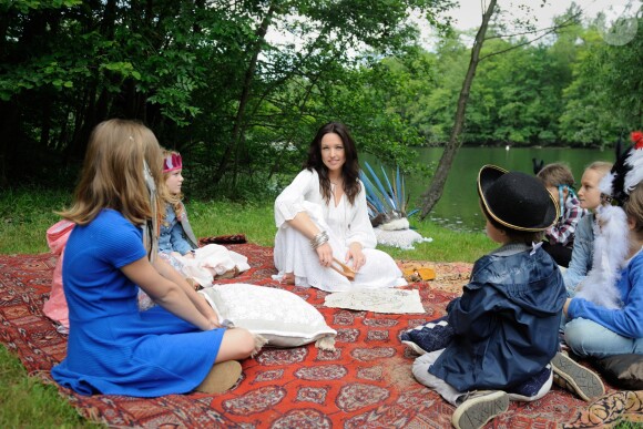 Natasha St Pier tourne le clip de Tous les Acadiens à Draveil le 3 juin 2015