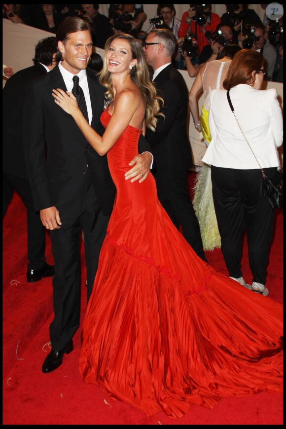 Tom Brady et Gisele Bundchen à la soirée de gala Alexander McQueen: Savage Beauty Costume à New York le 2 mai 2011