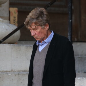 Étienne Chatiliez - Sortie des obsèques de Sylvie Joly en l'église Saint-Sulpice à Paris. Le 9 septembre 2015.