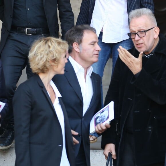 Anne Richard, Fabien Lecoeuvre et Jean-Paul Gaultier - Sortie des obsèques de Sylvie Joly en l'église Saint-Sulpice à Paris. Le 9 septembre 2015.