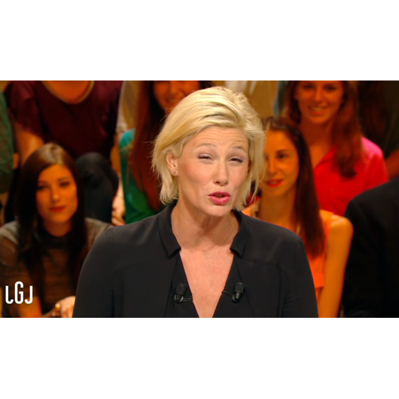 La nouvelle coiffure de Maïtena Biraben dans "Le grand journal" de Canal+ a beaucoup fait parler. L'animatrice a tenu à répondre, avec humour, à ses détracteurs.